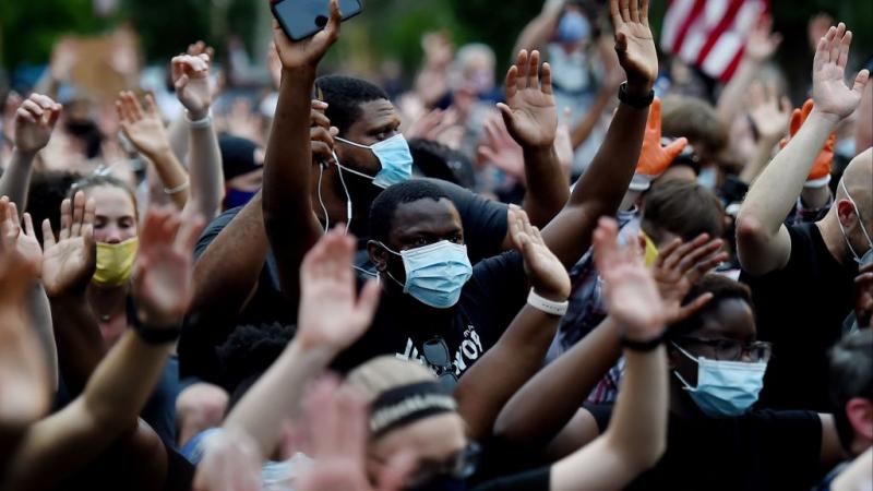 Protesters at Lafayette Park in Washington, 6/4