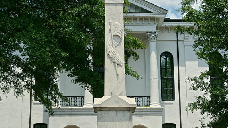 Confederate monument in Oxford Mississippi in 2014