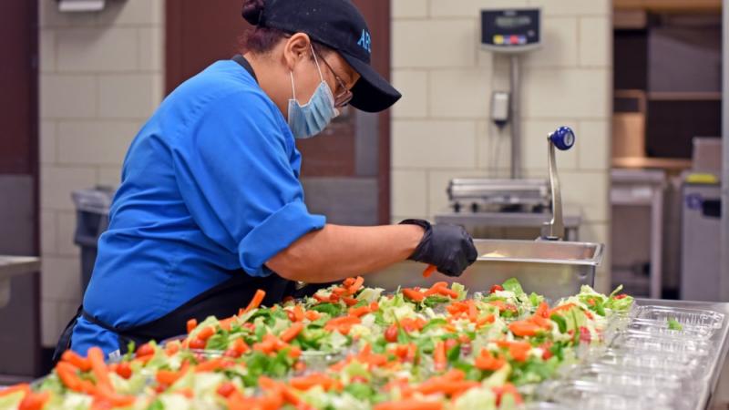 Preparing Thanksgiving meals at Fort Bliss, Texas