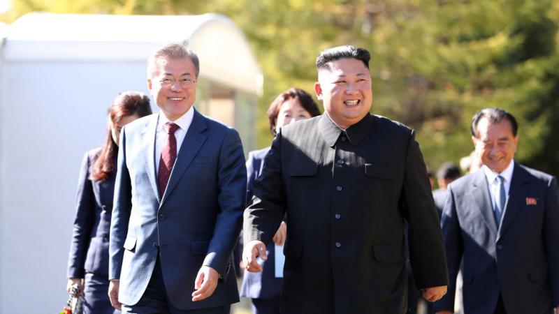 Moon Jae-in and Kim Jong Un meet for peace talks in September 20, 2018.