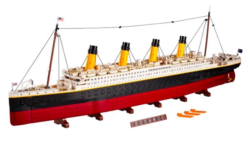The LEGO Titanic model