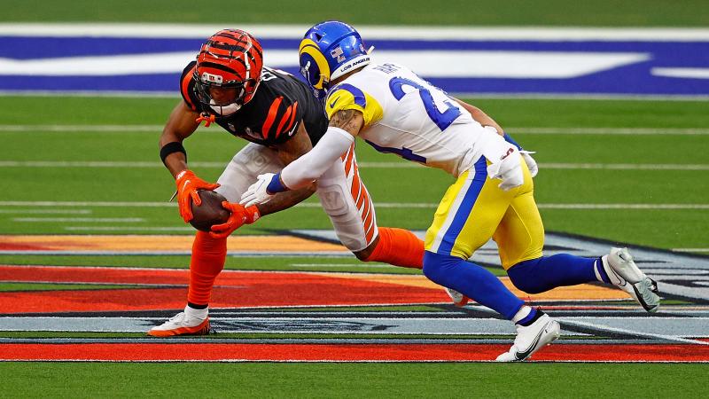  Cincinnati Bengals' Ja'Marr Chase, Los Angeles Rams' Taylor Rapp, Feb. 13, 2022, Inglewood, Calif.