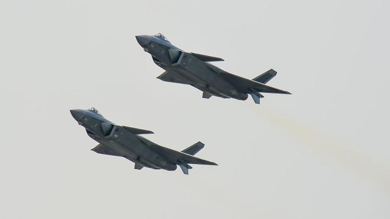 Chinese J-20 jets in formation, Nov. 2016