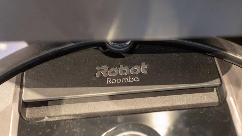 An iRobot Roomba