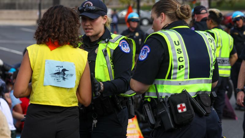 CapitolPoliceFemaleOfficers