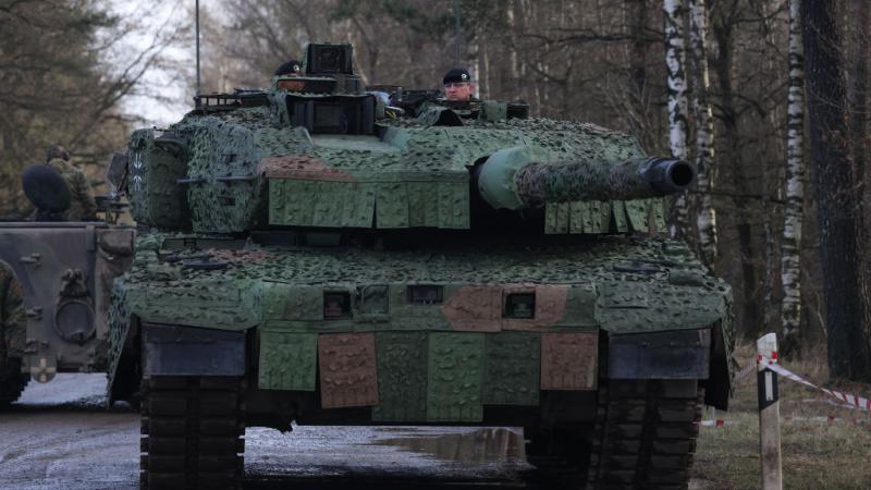 Leopard 2 tank