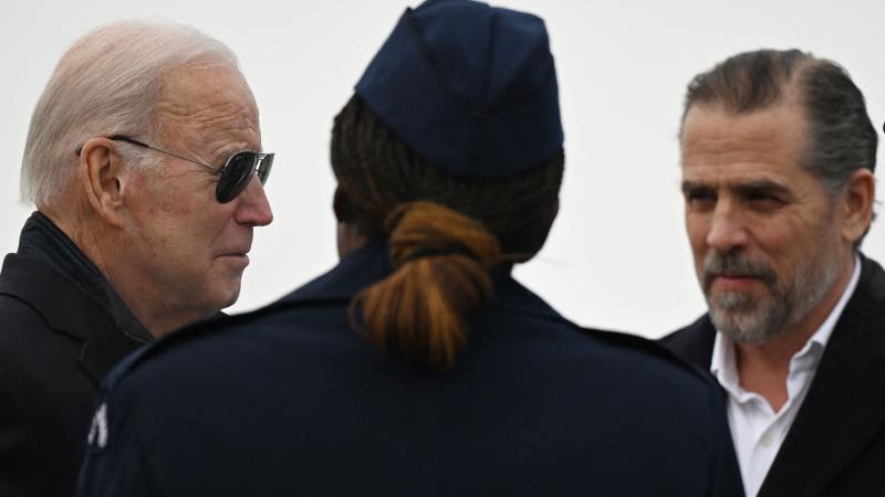 Joe Biden with his son Hunter 
