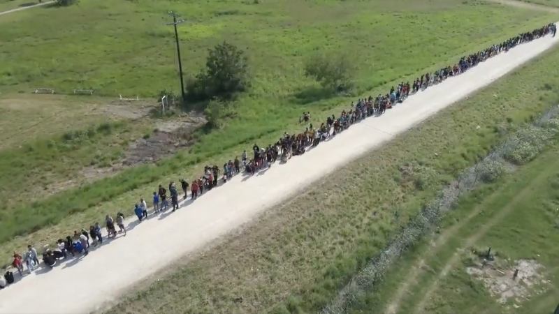 hundreds of migrants prepare for Title 42 to expire