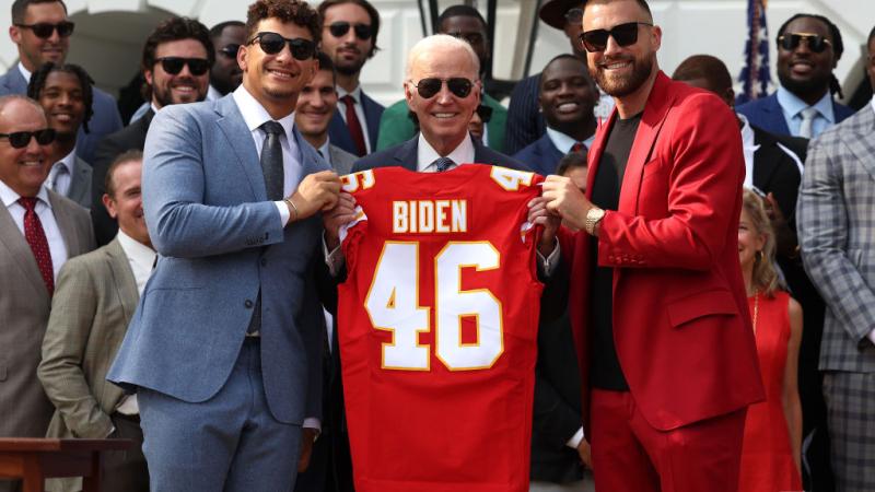 Travis Kelce and Patrick Mahomes