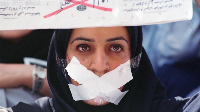Iran censorship, Tehran, May 22, 2000