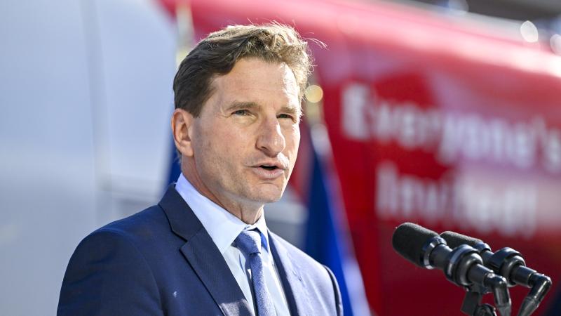 Dean Phillips, Oct. 27, 2023, New Hampshire