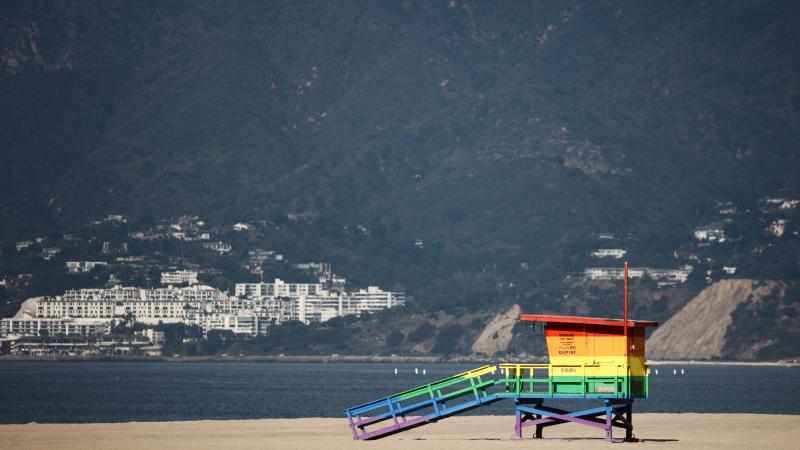 LA county lifeguard tower