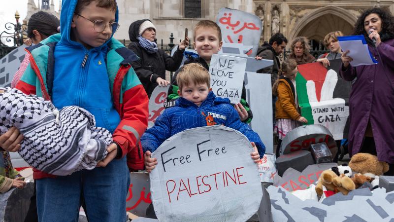 Children protest for Palestine, Dec. 22, 2023, London, UK