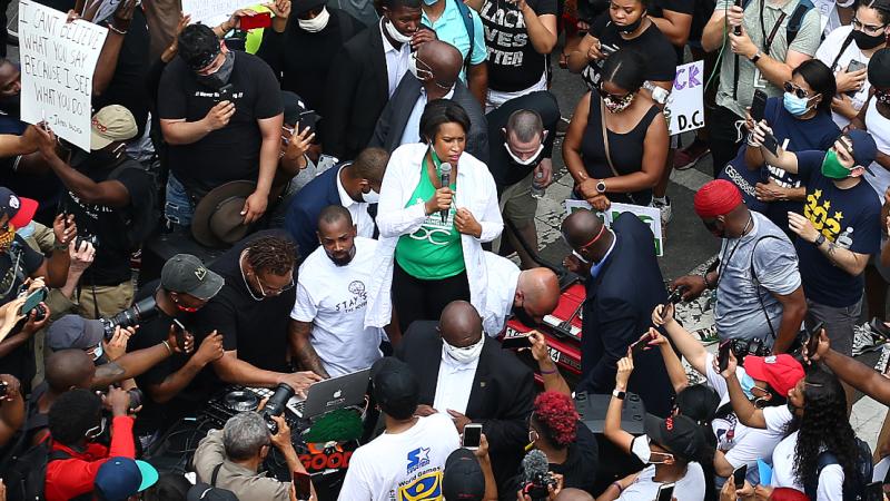 DC Mayor Muriel Bowser leads Black Lives Matter protest during COVID-19 lockdown