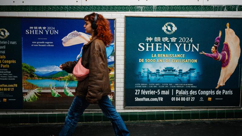 Shen Yun poster in France. 