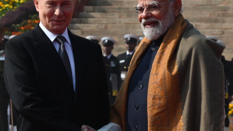 Russian President Vladimir Putin and Indian Prime Minister Narendra Modi