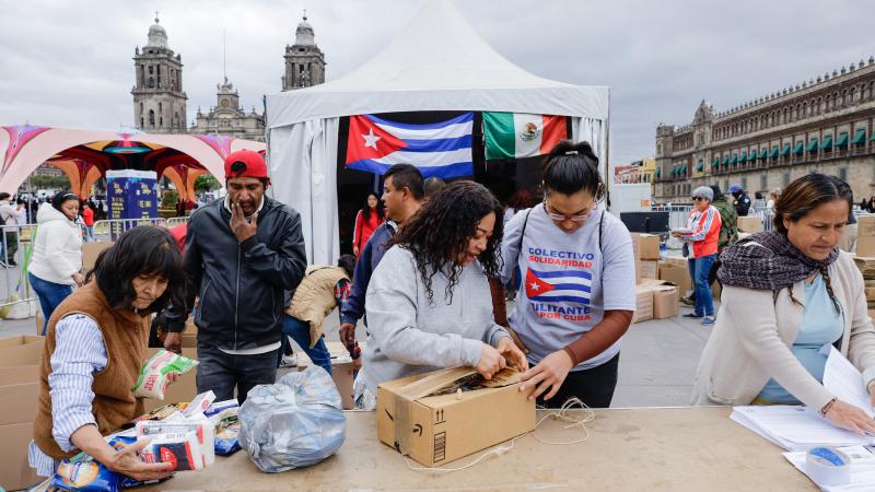 Mexicans gathering humanitarian aid for Cuba