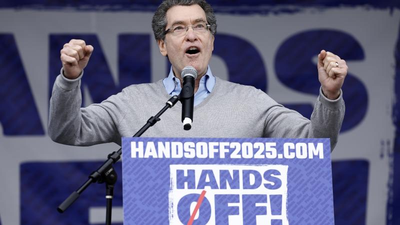 Norm Eisen Hands off Rally