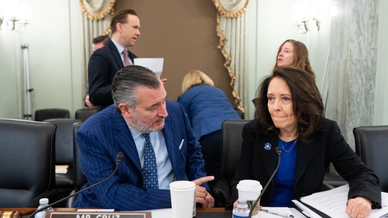 Sen. Ted Cruz and Sen. Maria Cantwell at Thursday's session