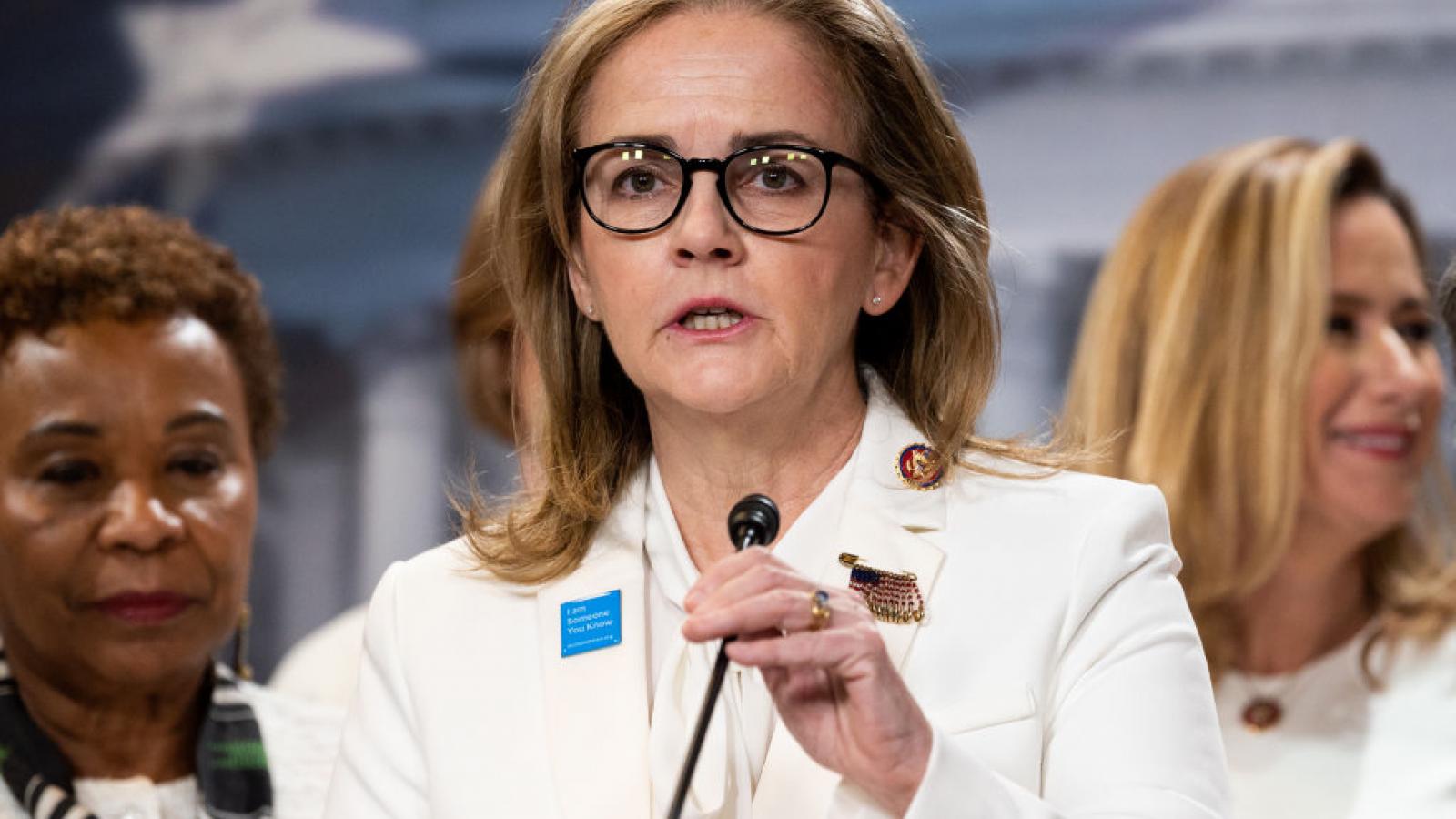 Democrats push for new automatic 'direct cash' stimulus payments to 'smallest of small ...