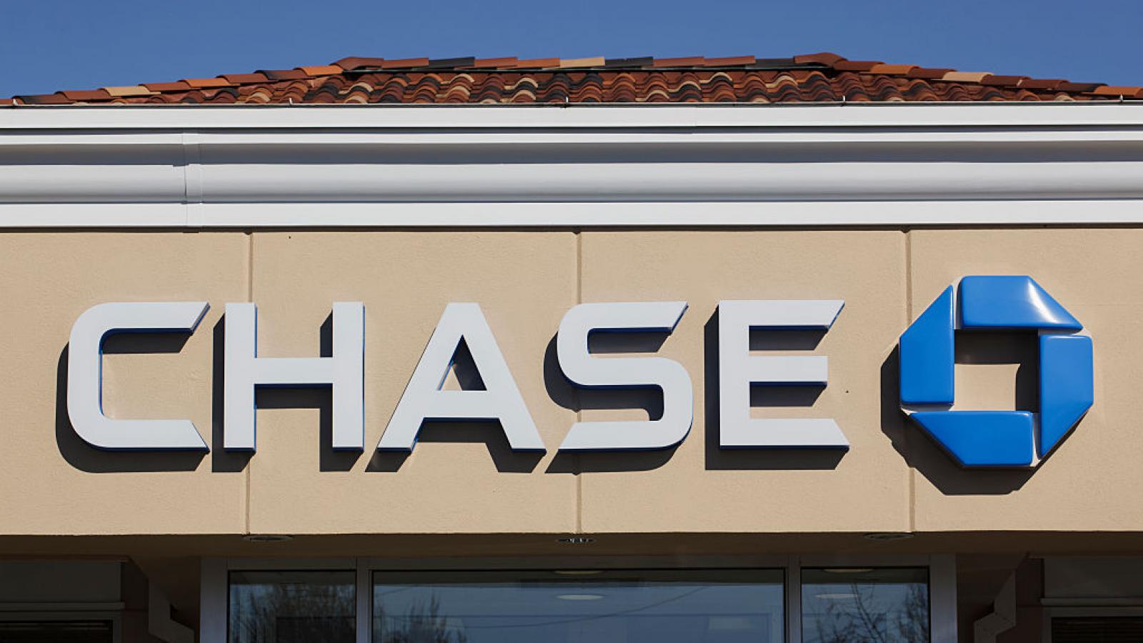 Chase customers report inaccurate account balances, bank says problem