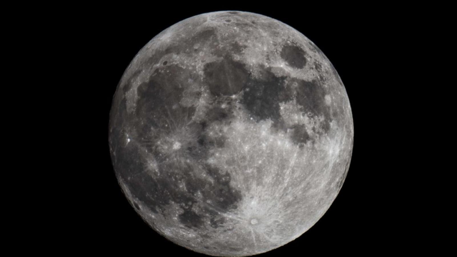 NASA announces tech grants for studying ‘light bending’ lunar power