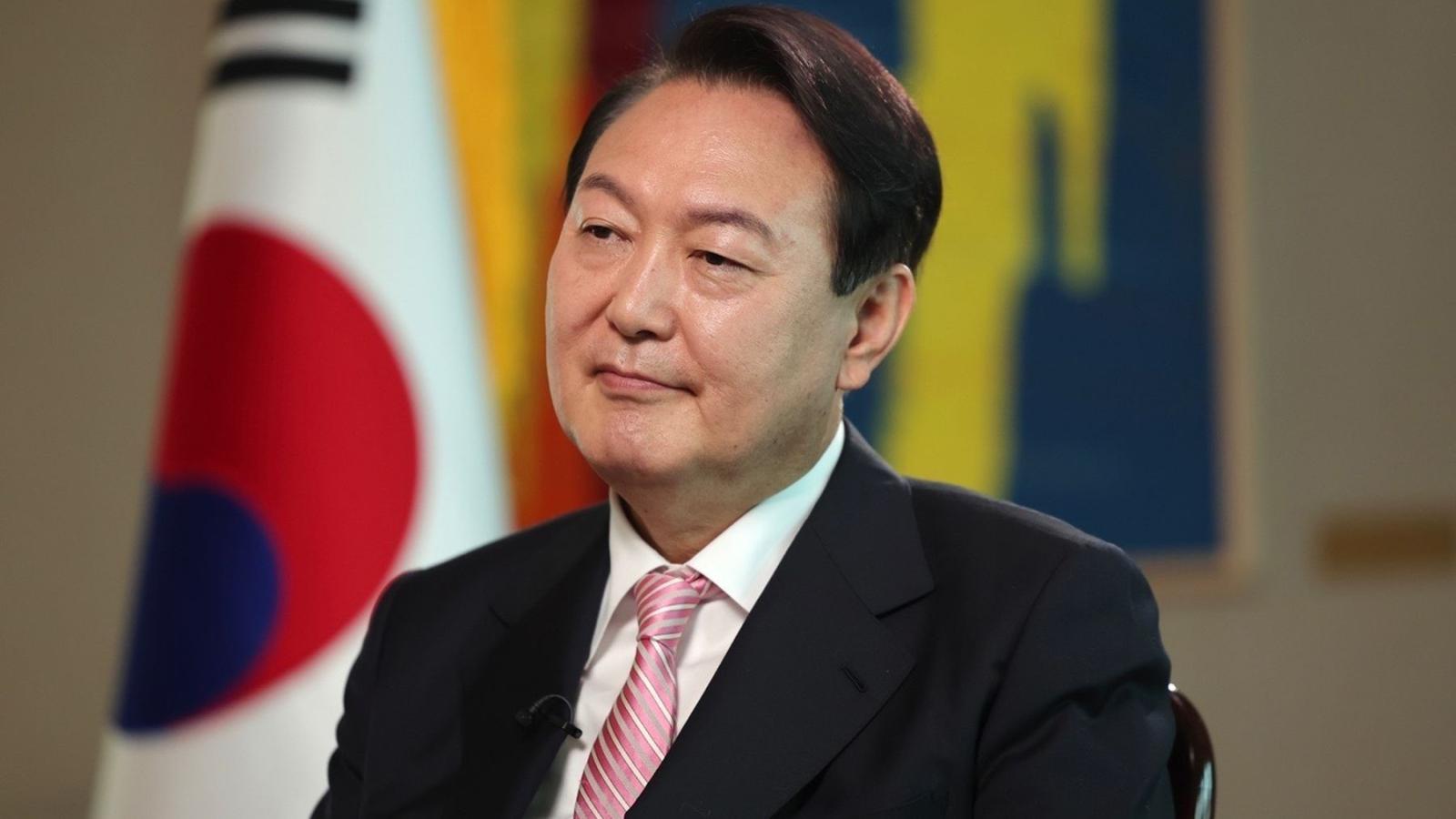 Yoon Suk Yeol  