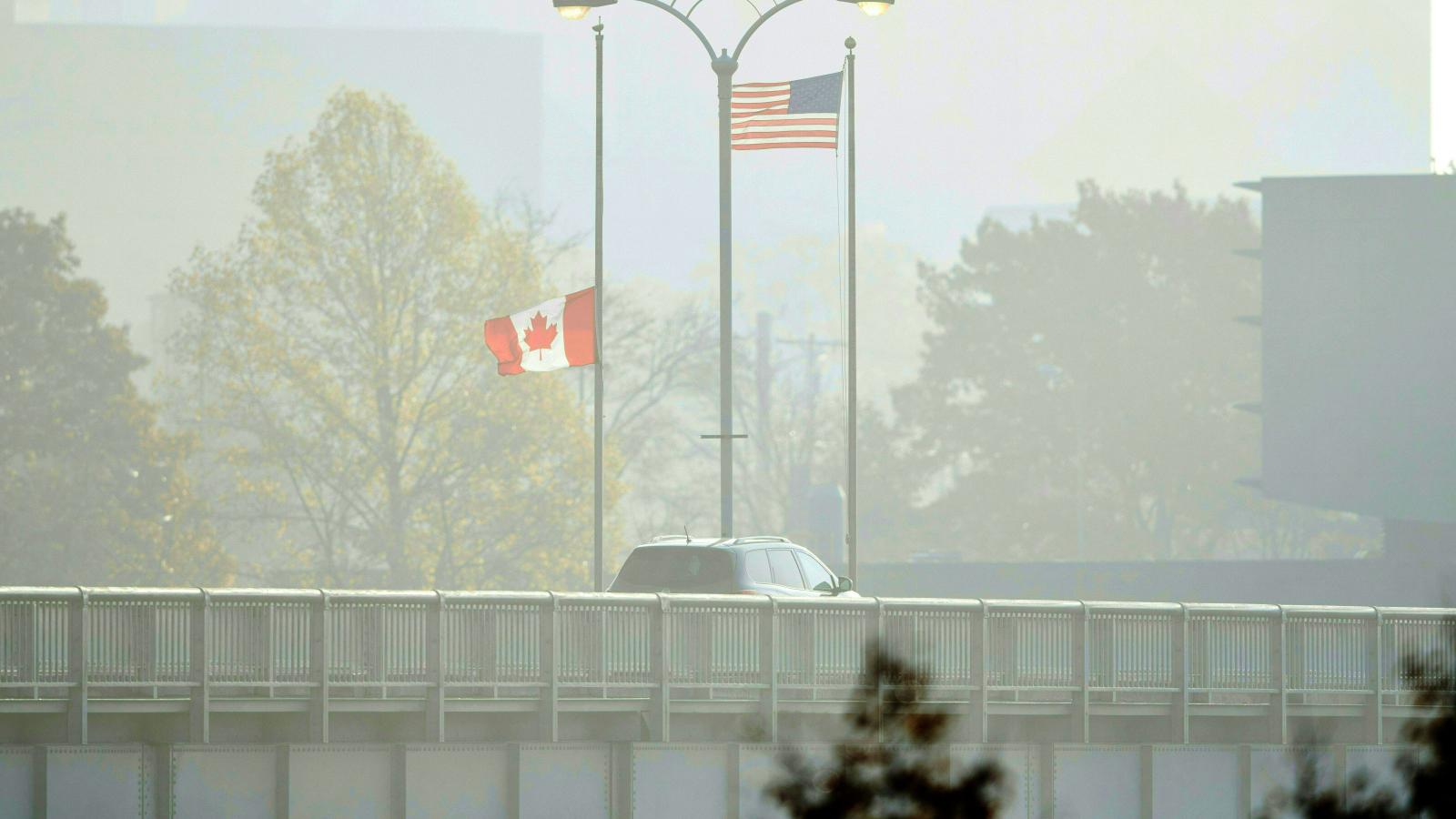 Niagara Falls Rainbow Bridge, Nov. 8, 2021