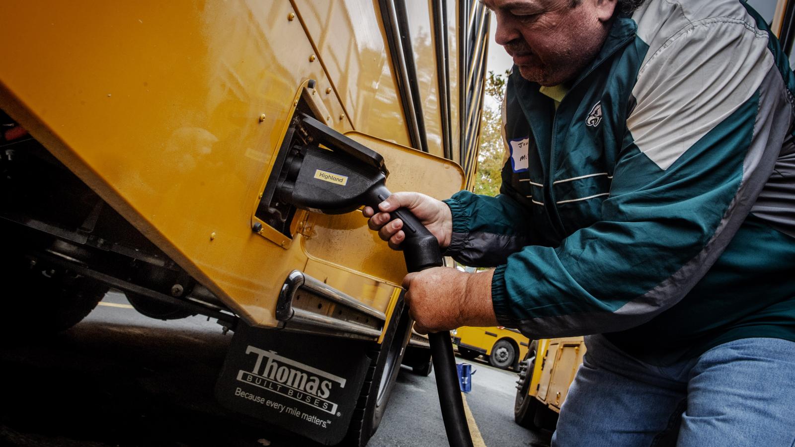 Electric bus