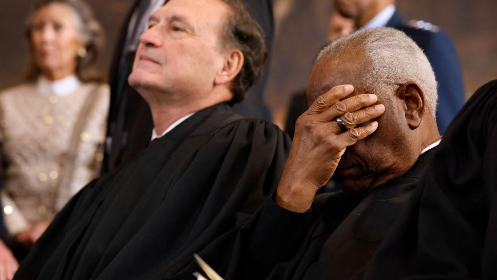 Supreme Court justices Samuel Alito and Clarence Thomas