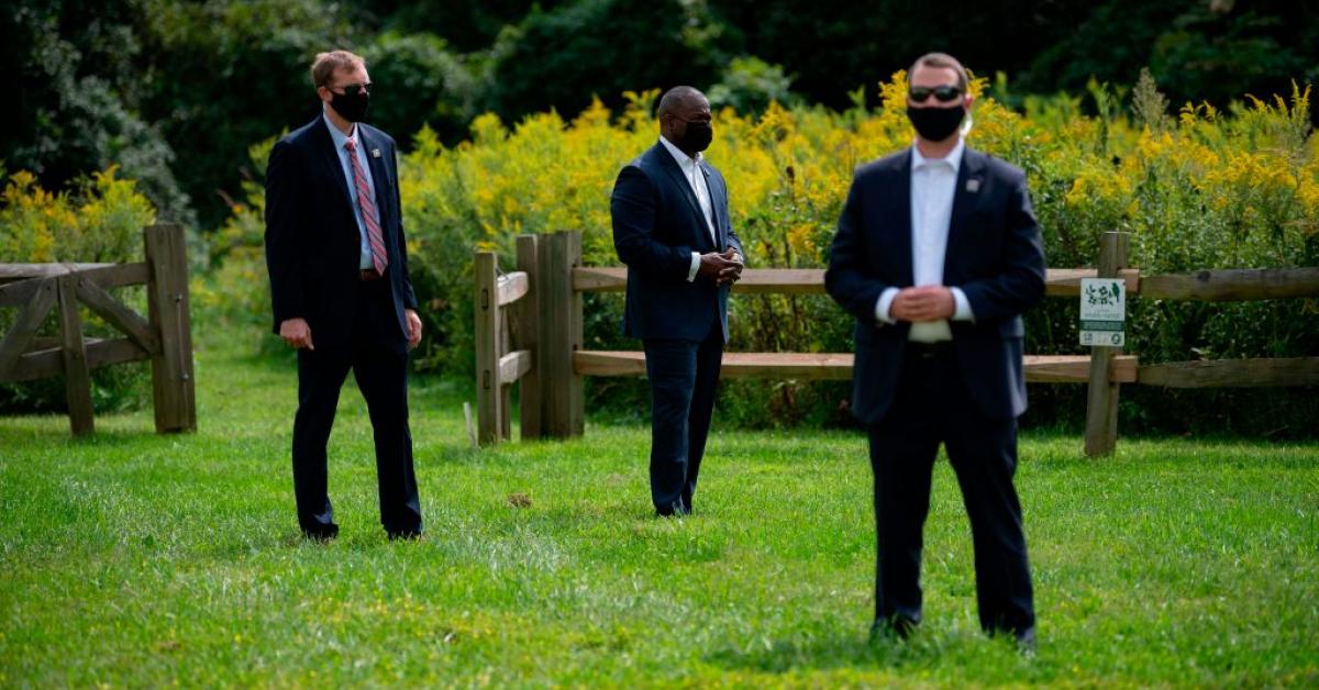 More than 130 White House Secret Service agents quarantining under(01)