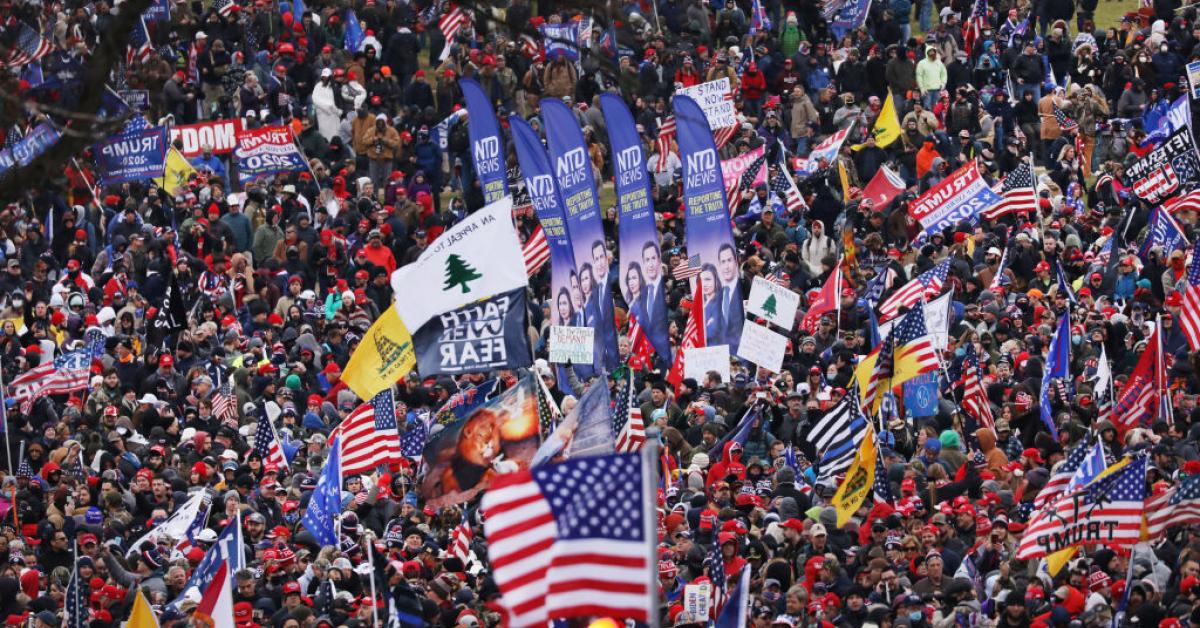 Trump thanks supporters at D.C. rally, encourages Pence to 'do the ...