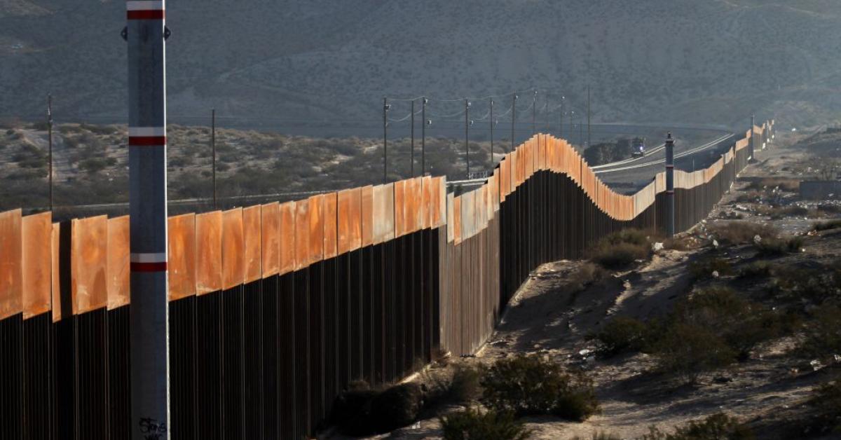 Poll: Voters split on whether securing the border, amnesty for illegal ...