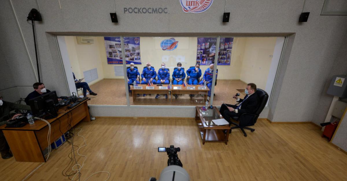 US astronaut, Russian cosmonauts safely return to earth, in joint ...
