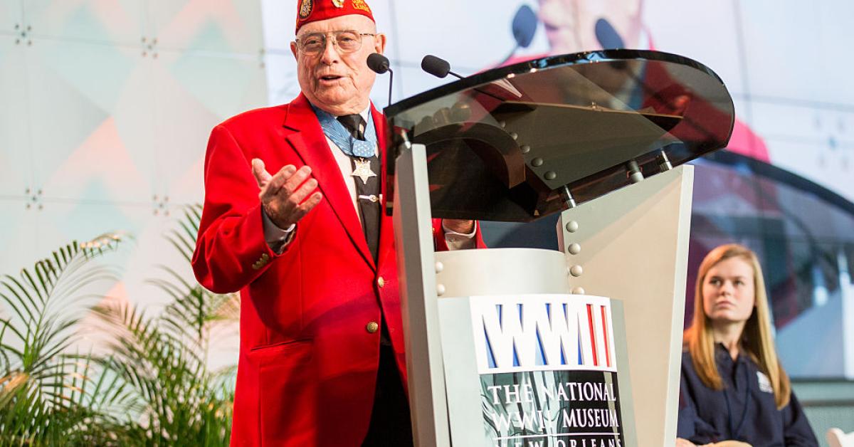 Hershel Williams, last surviving WWII Medal of Honor recipient, dies at 98 https://justthenews.com/n...