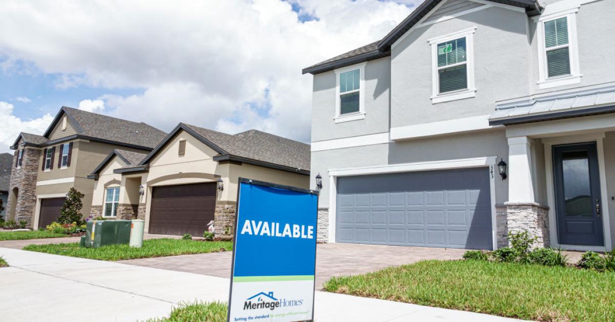 Home sales fell in August as nation's supply rises to highest level in a decade
