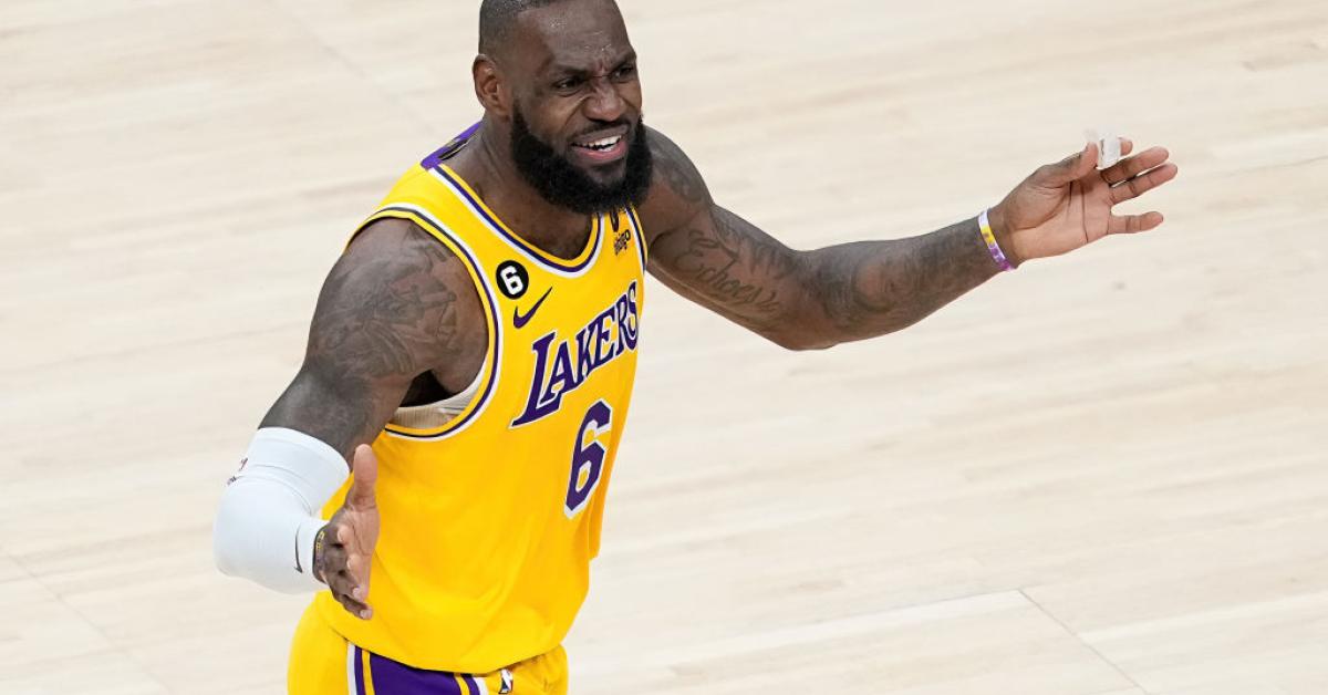 Court side Lakers ticket to see LeBron James try to break NBA scoring record reaches $75K  | Just Th...