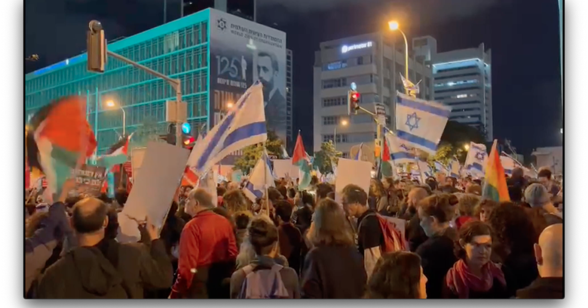Hundreds of thousands protest in Tel Aviv despite the delay to the ...