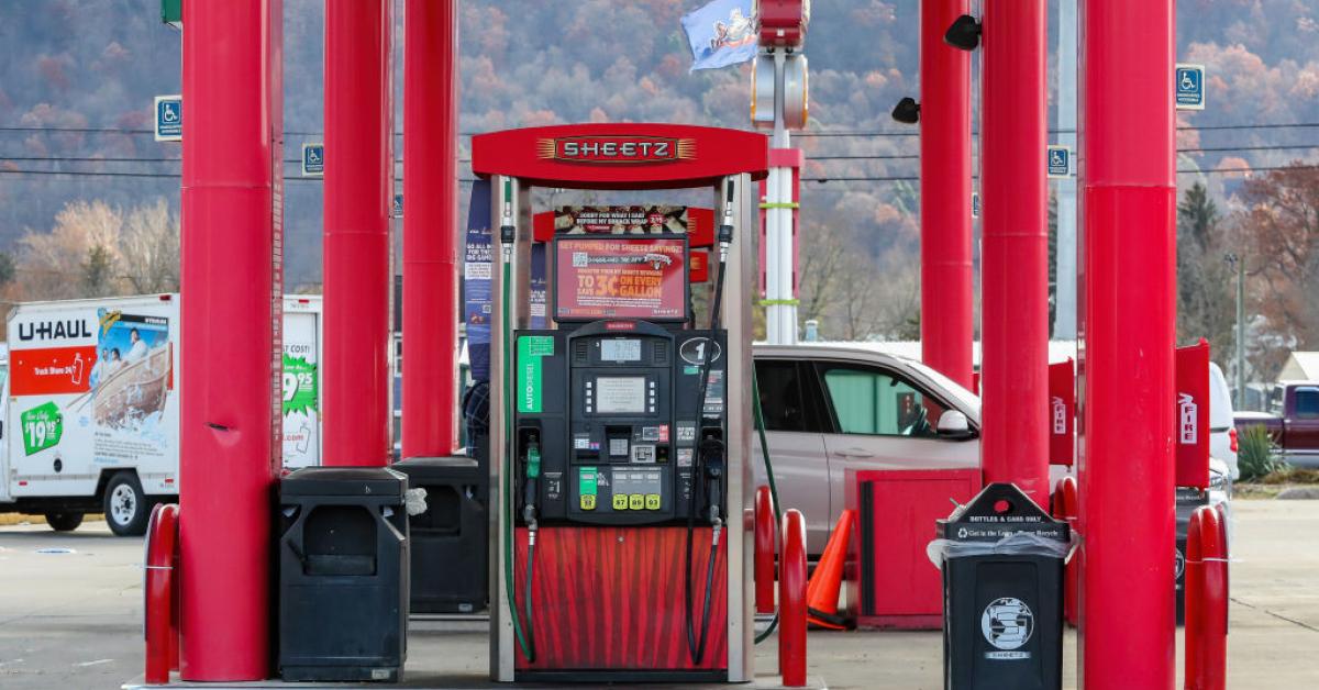 Sheetz lowers gas prices to 1.776 per gallon for 4th of July Just