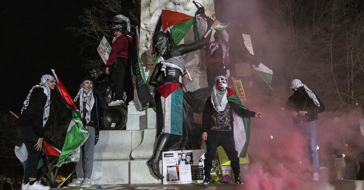 White House staff 'relocated' after pro-Palestine protest turns violent ...