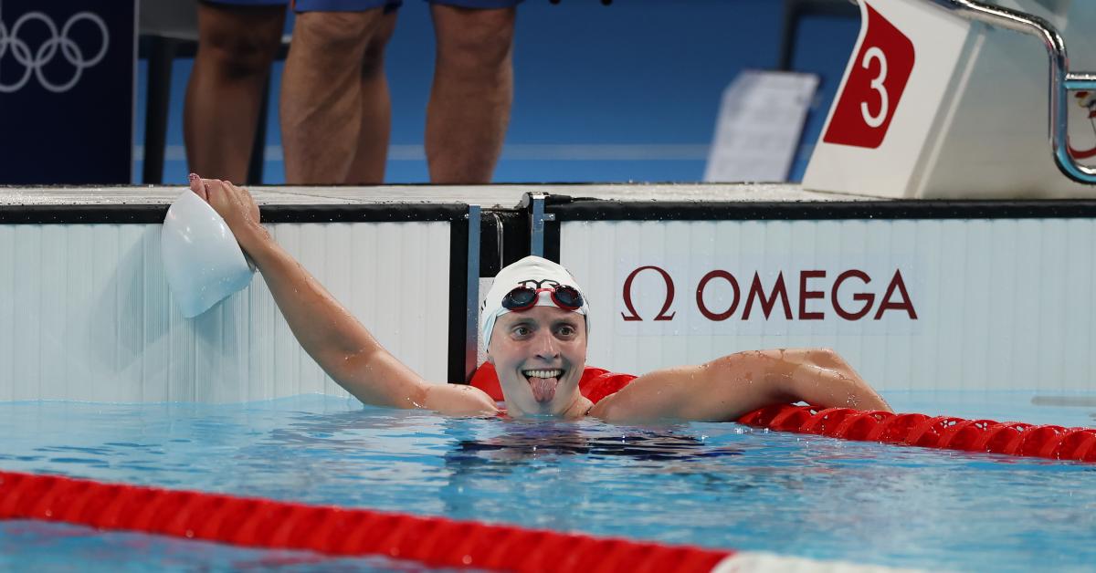 Katie Ledecky wins the gold in the 800m for 4th consecutive Olympics