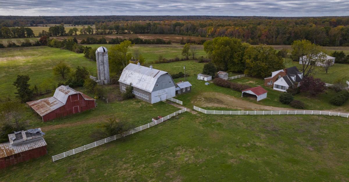 House Unites to Pass Crucial Farm Bill amidst Internal Republican Debate