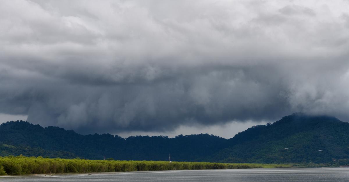 Tropical Storm Moke brings new flood threat to Hawaii as residents recover from Hurricane Lala