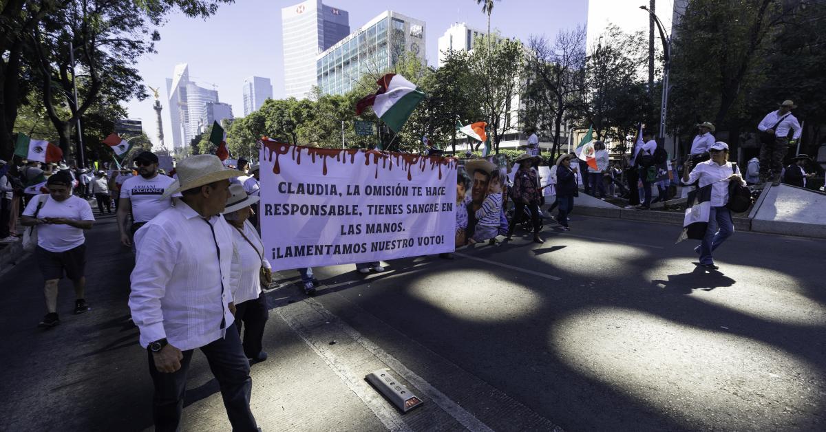 Thousands protest crime and corruption in Mexico City, clash with police