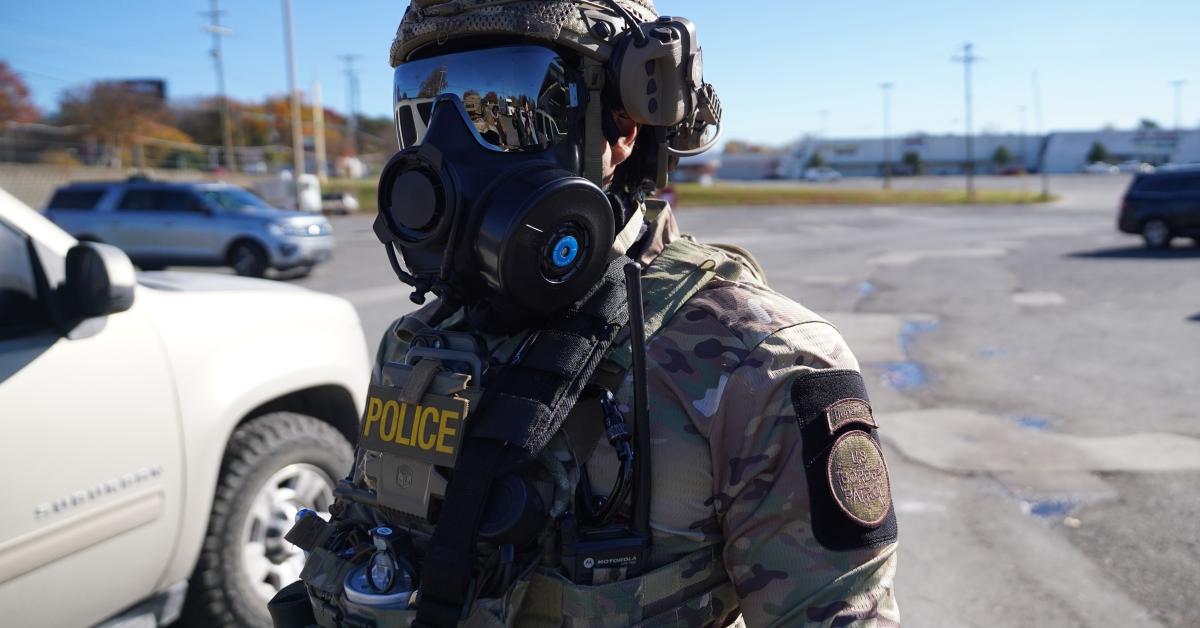 U.S. Border Patrol agent hugs protester in Minnesota: 'We have a heart'