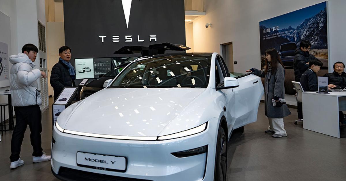 Consumer Reports names Tesla Model Y best electric vehicle for 2026