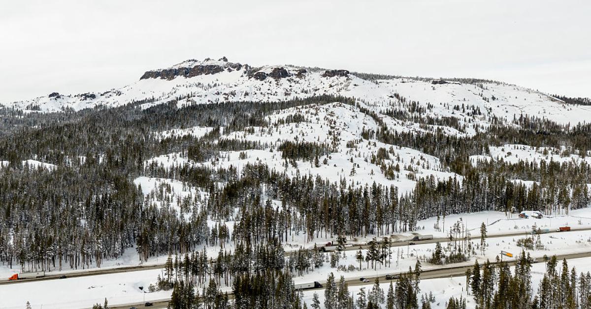 Crews recover 9 bodies of backcountry skiers following California avalanche