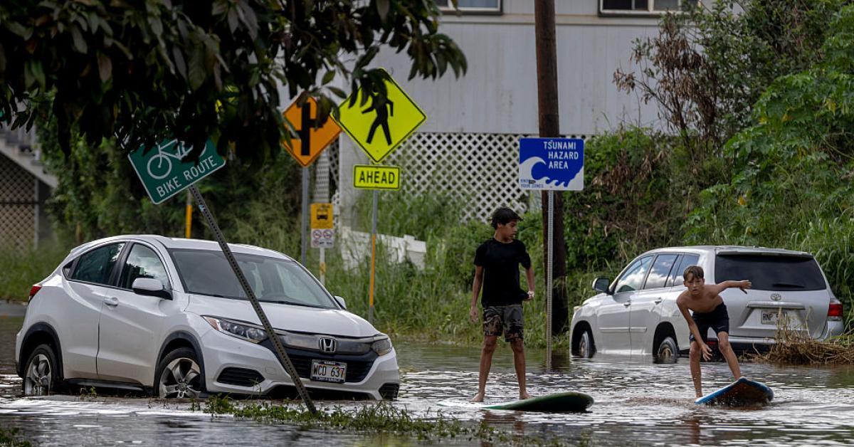 More than 230 people rescued during worst Hawaii flooding in 20 years