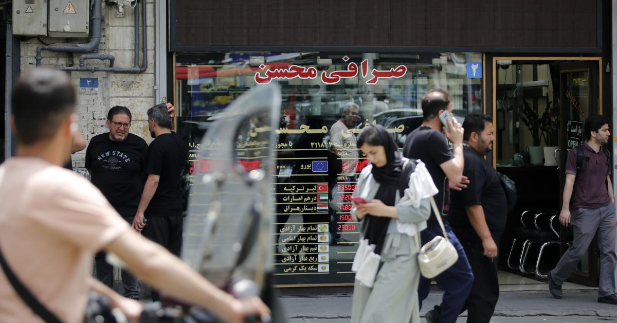 Iran has third-highest inflation rate in the world after Venezuela, North Korea, analysis shows