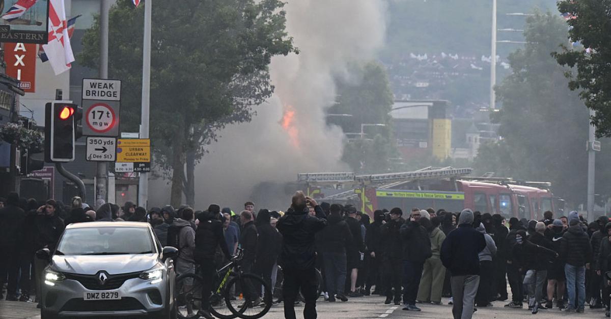 Belfast Riots Map Riots break out in Belfast after migrant charged in attempting ...